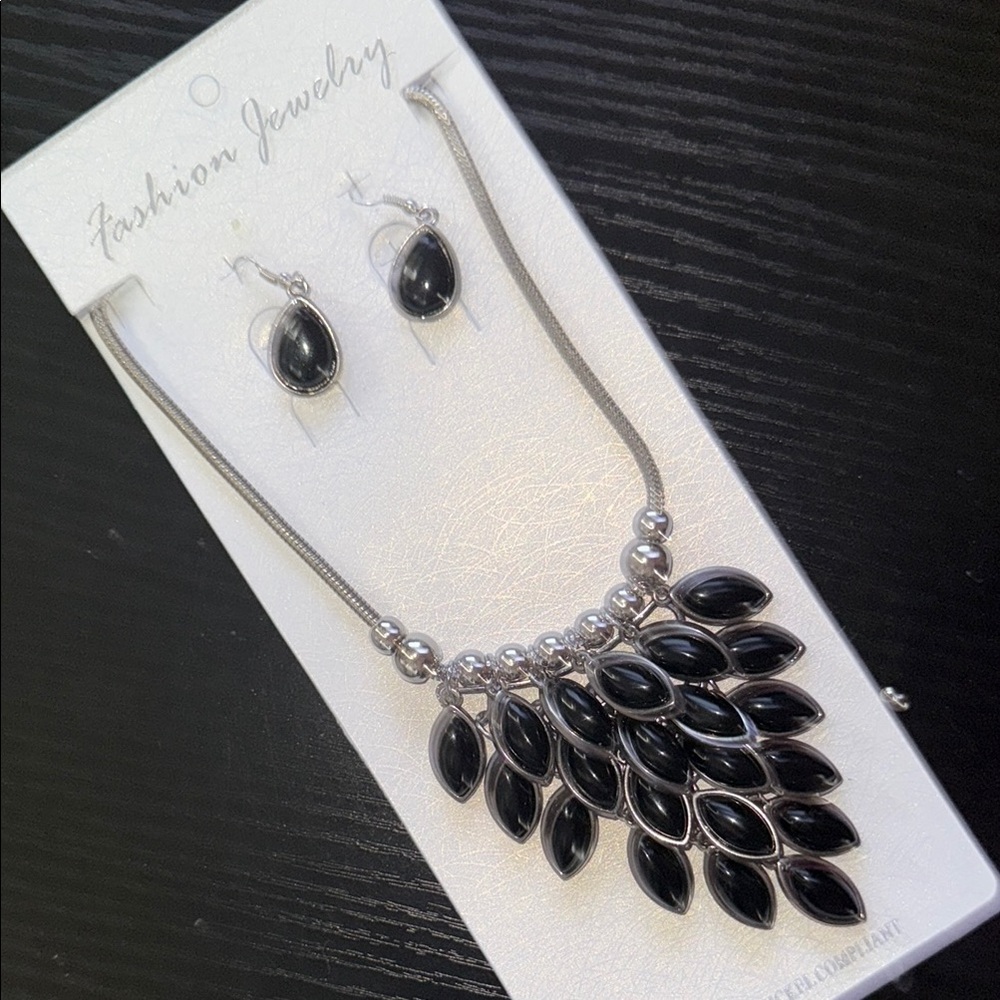 Elegant Black Fashion Jewelry Set